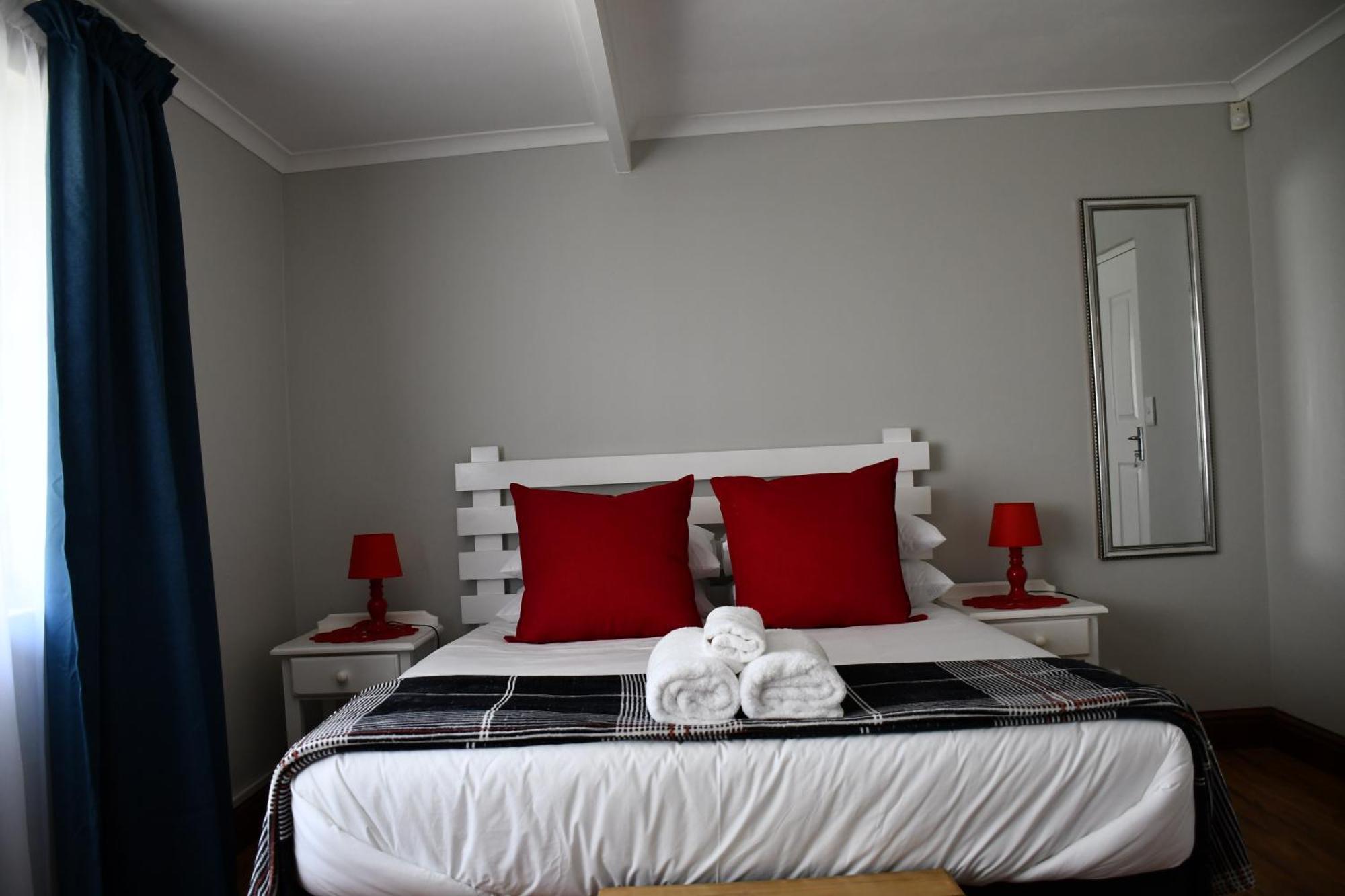 Friendz Guesthouse Knysna Kamer foto